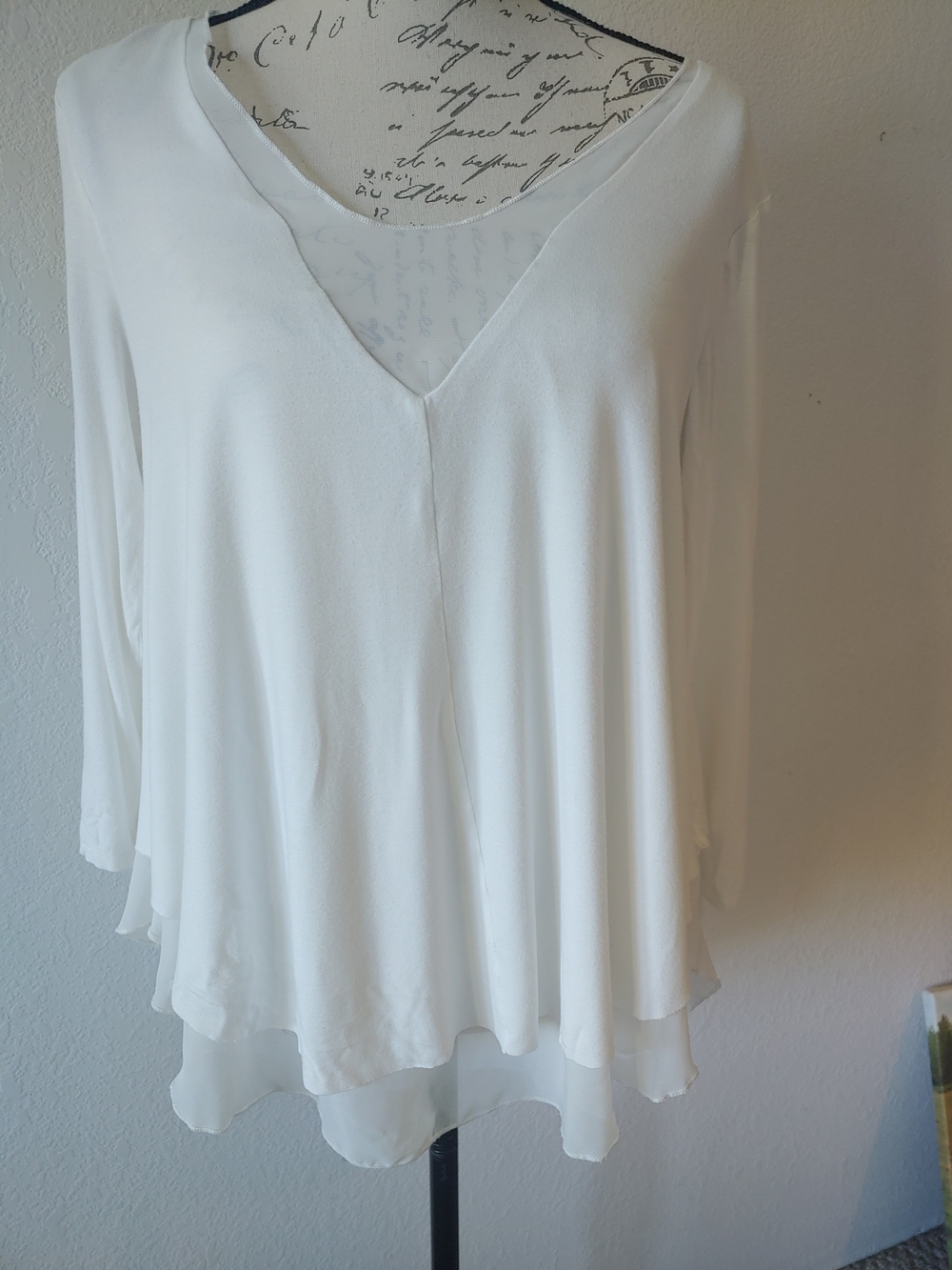 Source Unknown White Layered V-Neck Long Sleeve Top